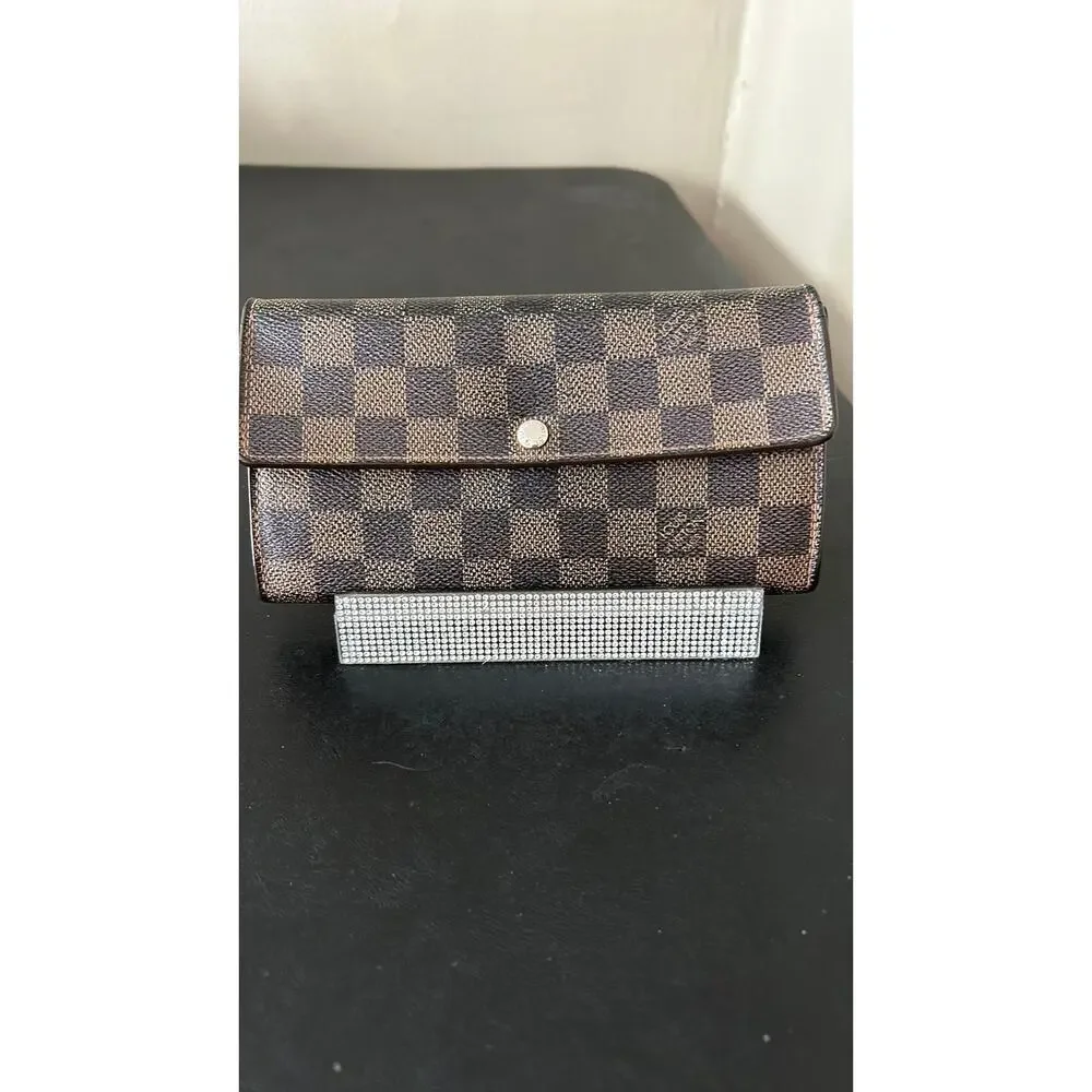 Louis Vuitton Damier Sarah wallet